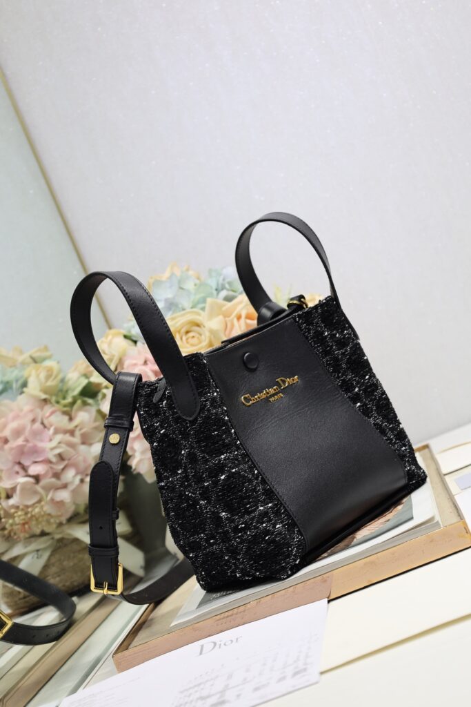 Dior-Signature - Black and woolen