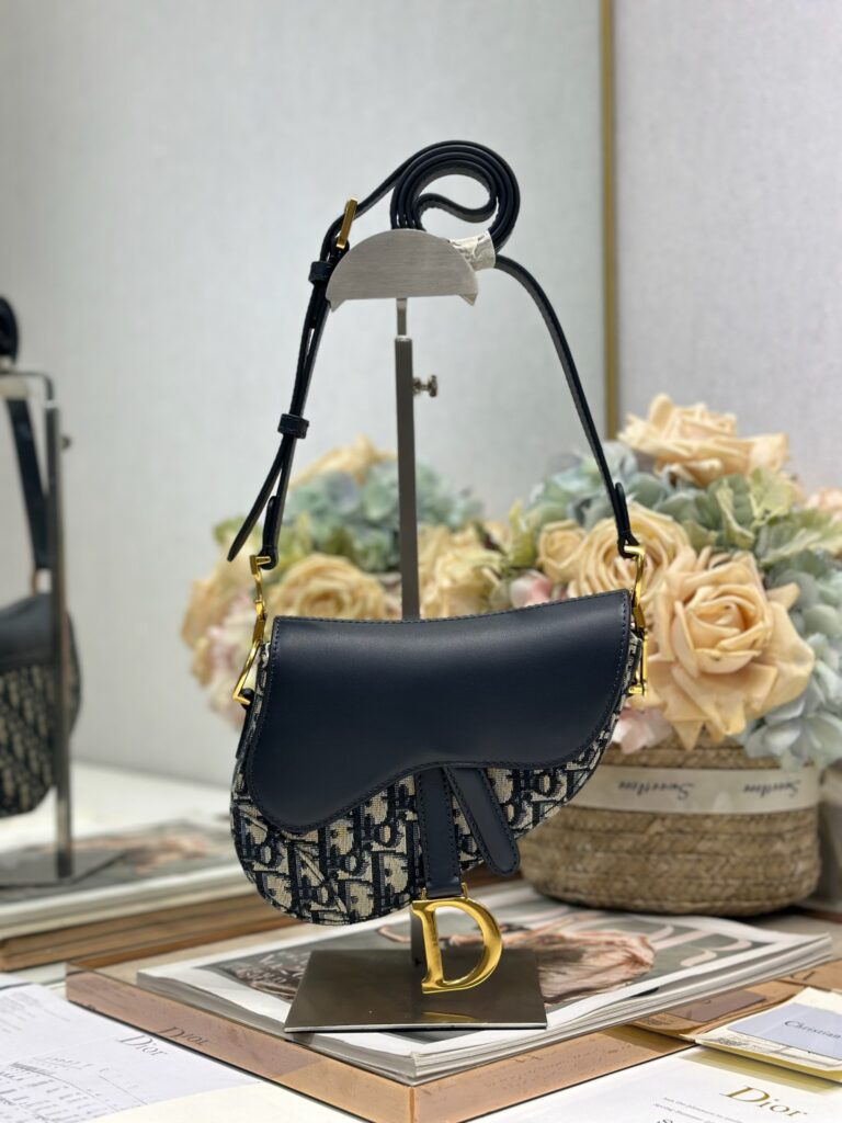 Dior-CD Saddle-Classic navy blue