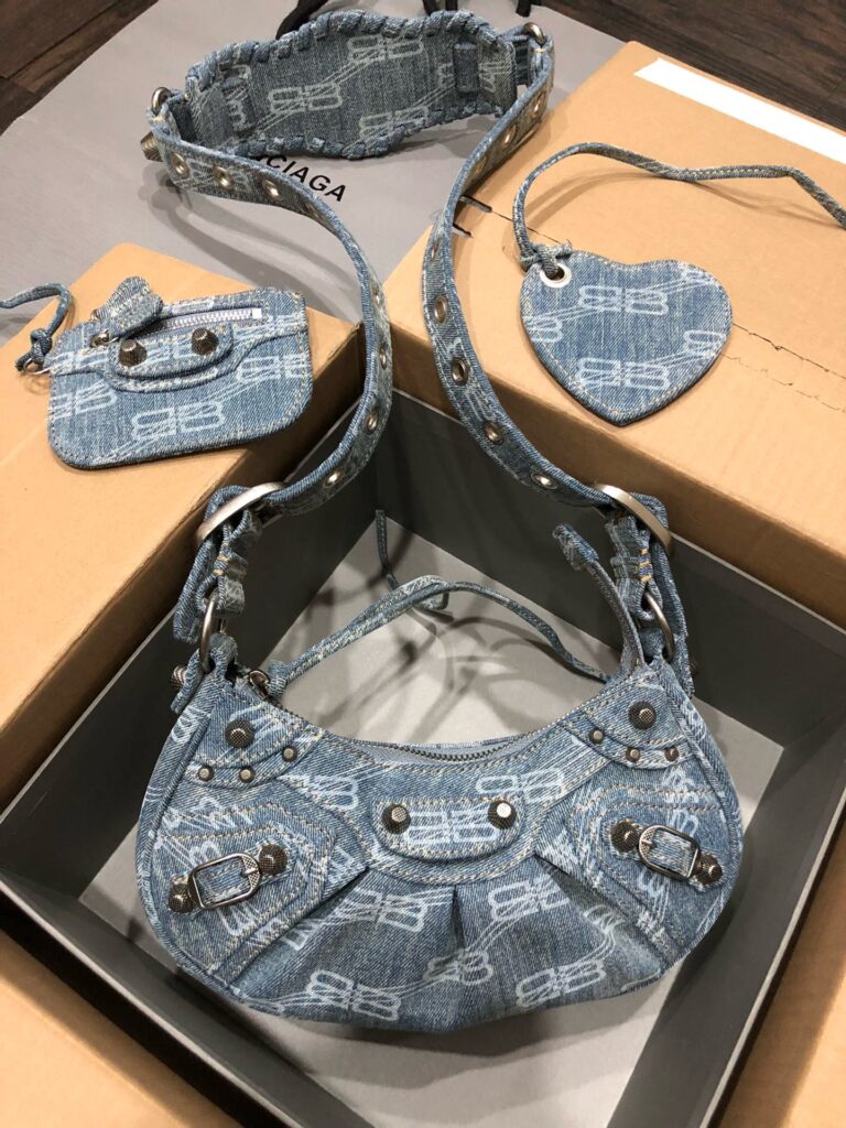 Balenciaga- Le Cagole-Shoulder Bag