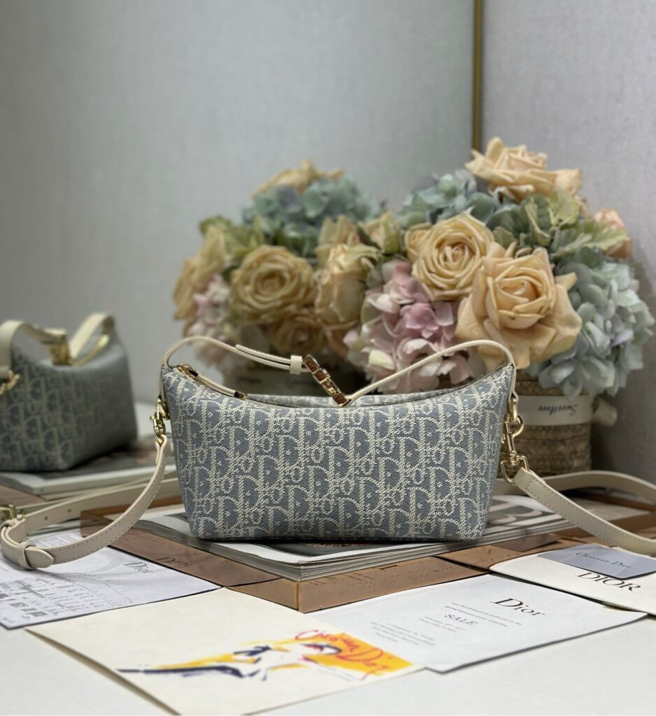 Dior- Travel Nomad-Shoulder bag-Embroidery