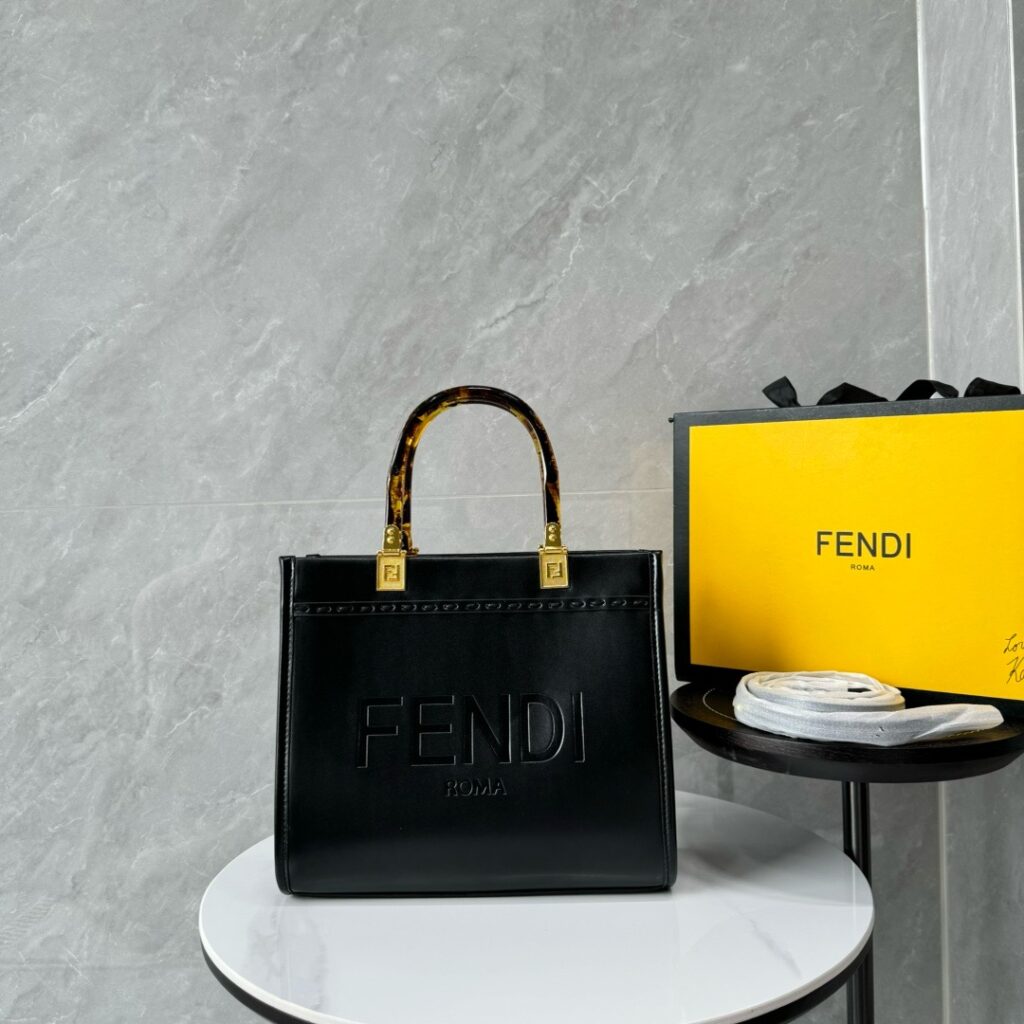 Fendi-peekaboTote-11 color