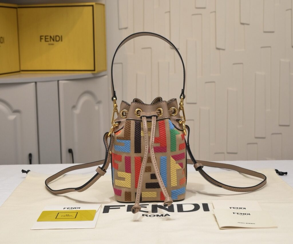 Fendi- MINI BUCKET-Lambskin-Small