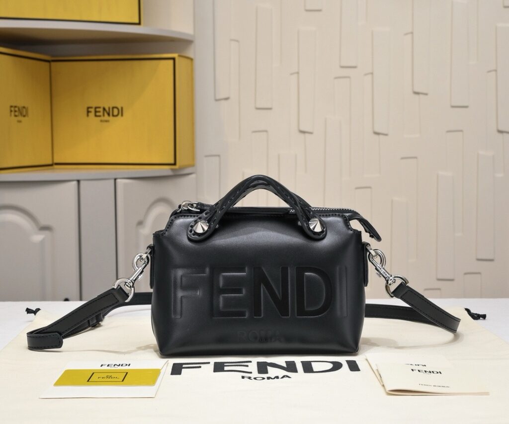 Fendi-By The Way-Cross Body-Lambskin