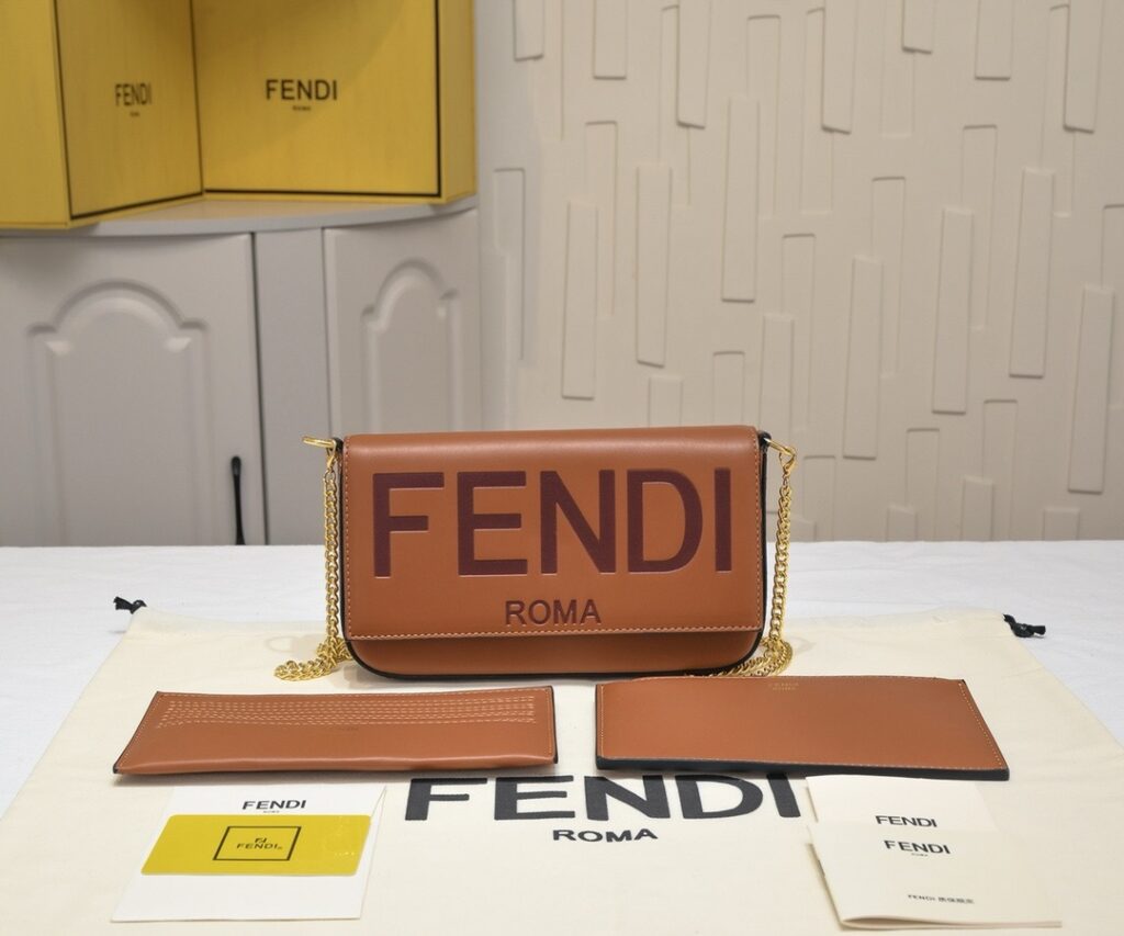Fendi-HandBag/Chain bag-Lambskin Brown