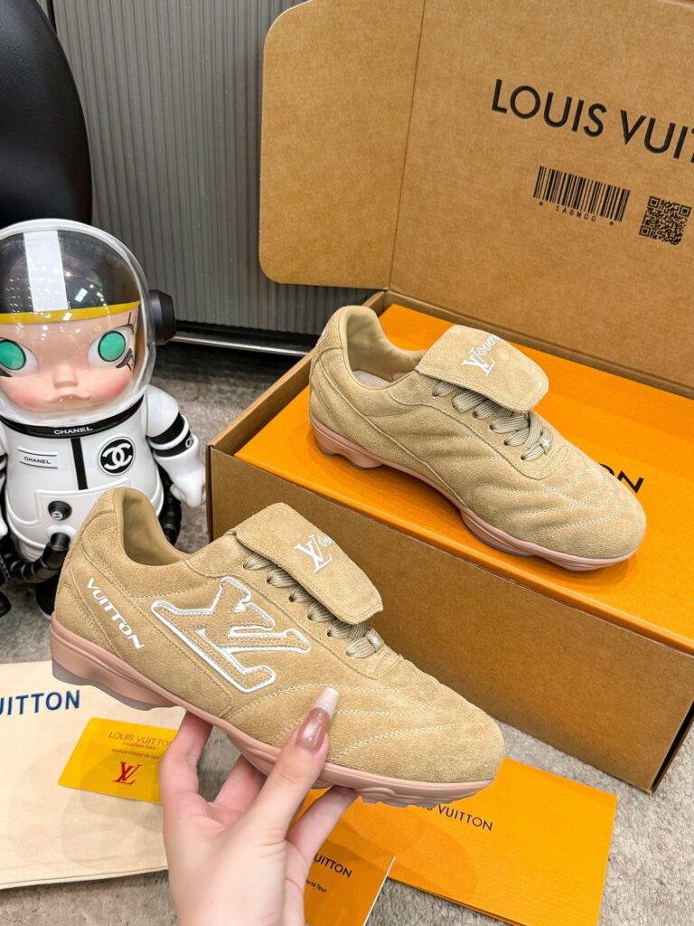 LV Woman Sneakers Brown