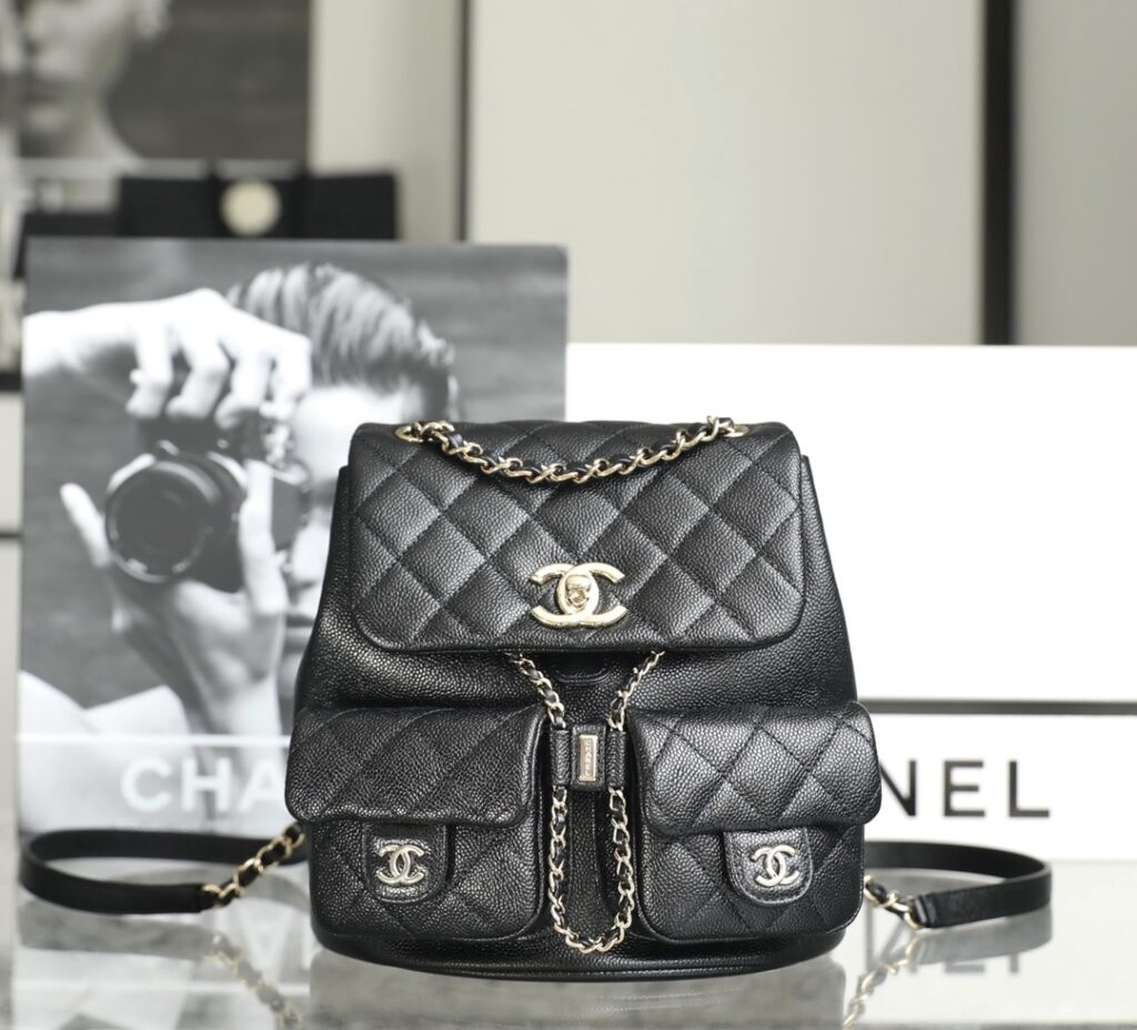 Chanel-23p-Black-Gold buckle-Big