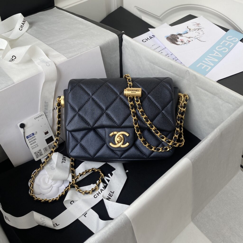 Chanel-21k-Navy blue-Gold buckle