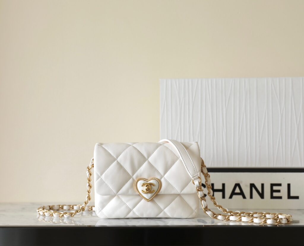 Chanel-23S-Love-White-Gold buckle