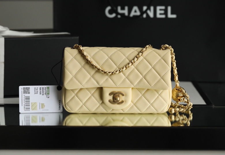 Chanel-Classic flap-Yellow-Gold buckle