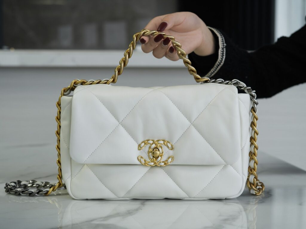 Chanel-19bag-White-Gold buckle
