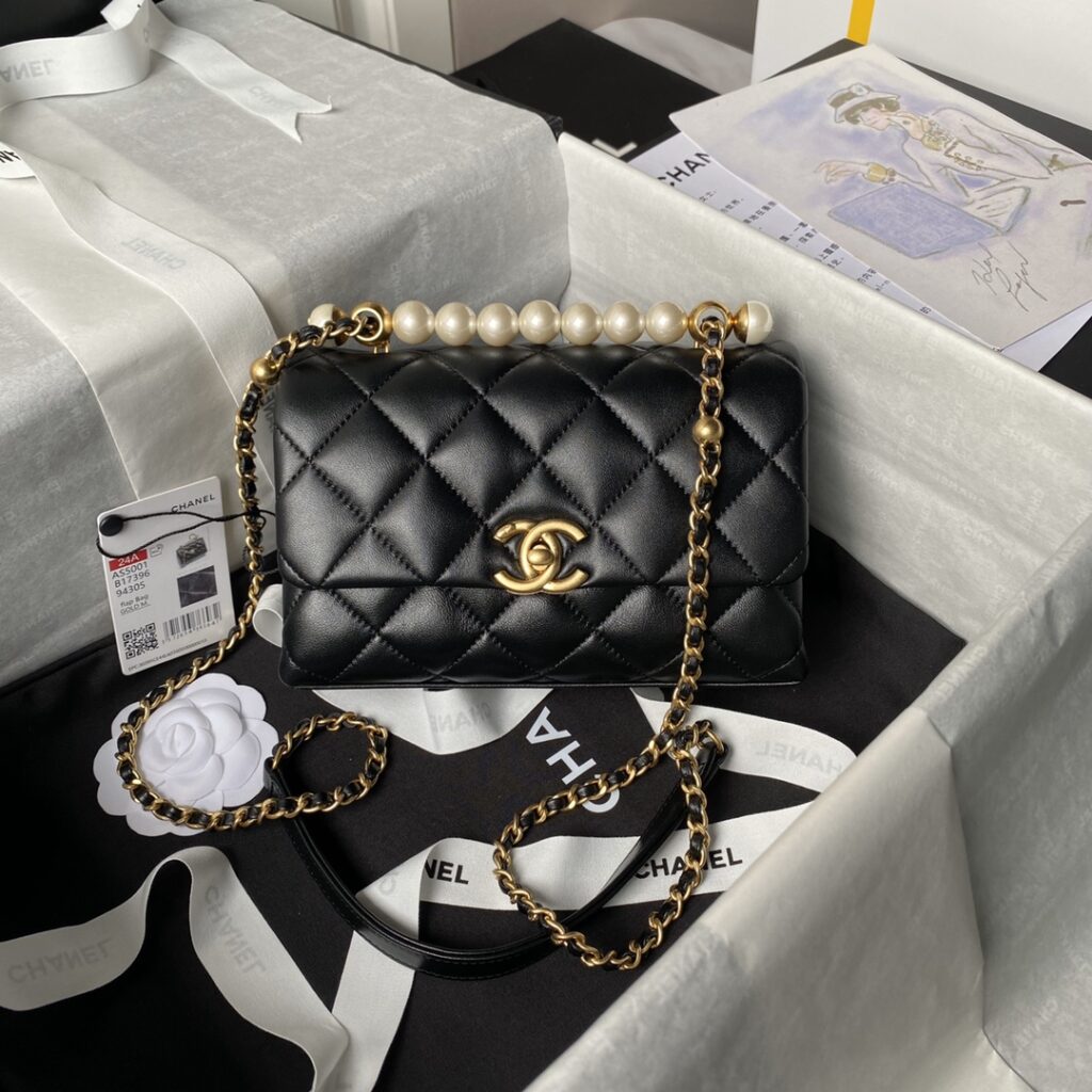 Chanel-24A-AS5001-Black and gold-Small