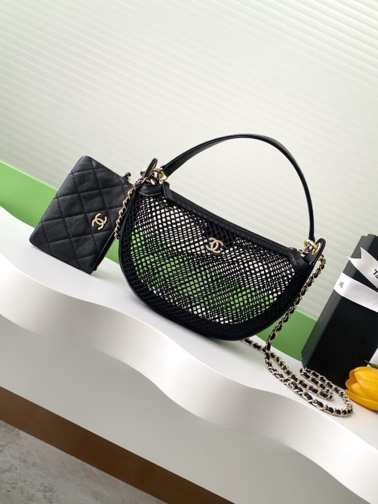 Chanel-25S-AP4573-Black