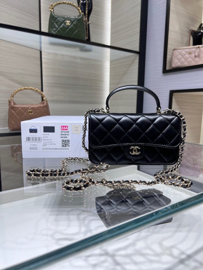 Chanel-24A-AP3226Y-Black-Gold buckle