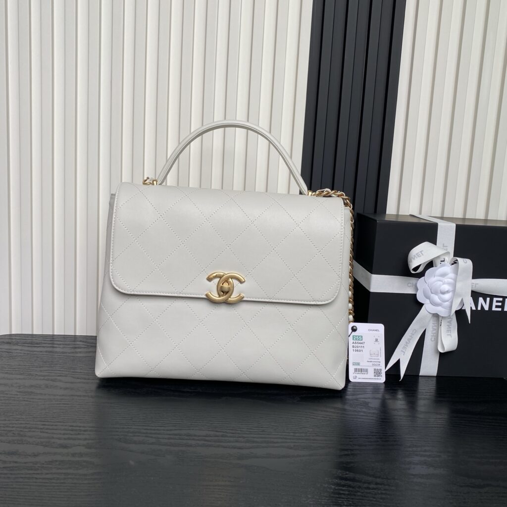 Chanel-25S-AS5447-White