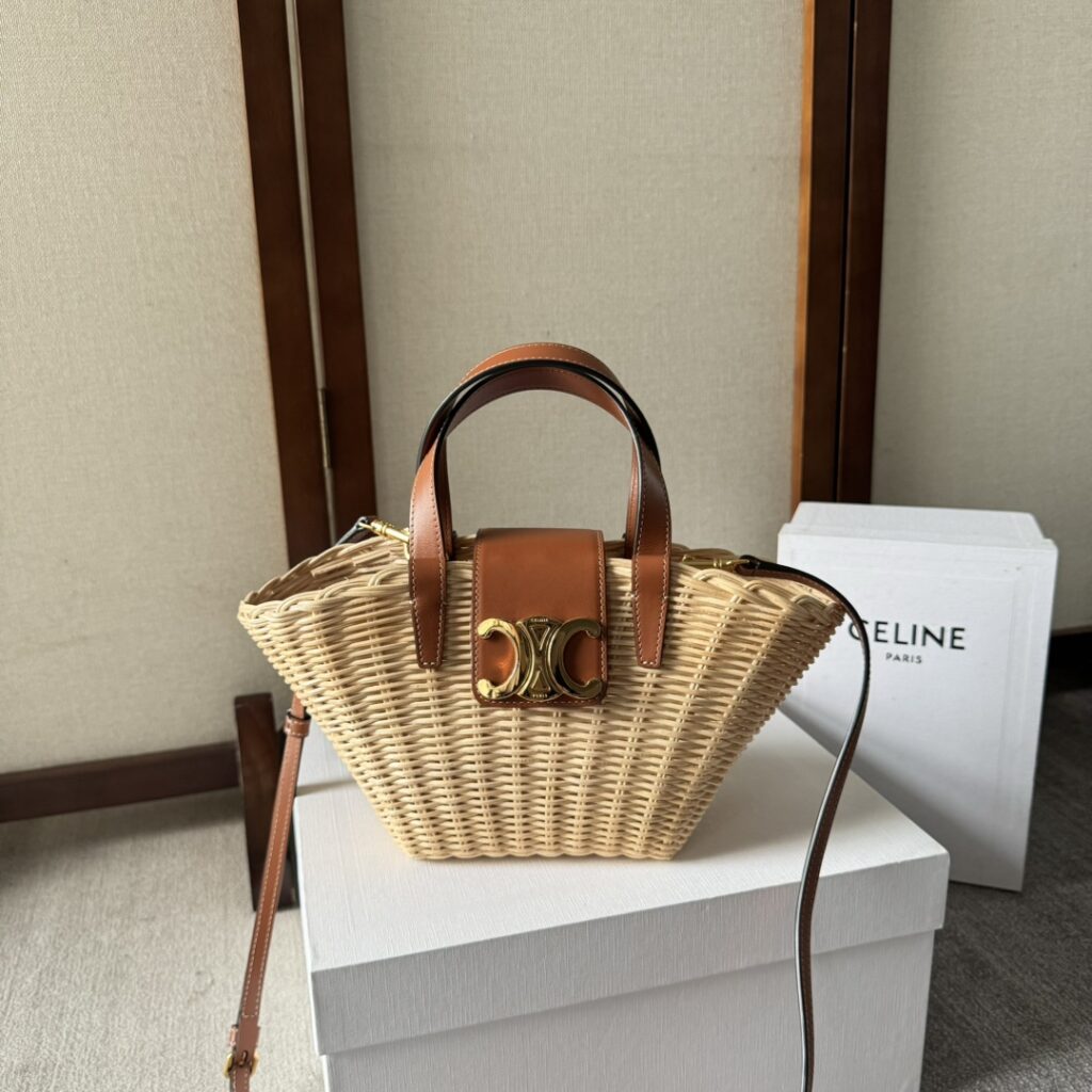 Celine-Teen Couffin-116572