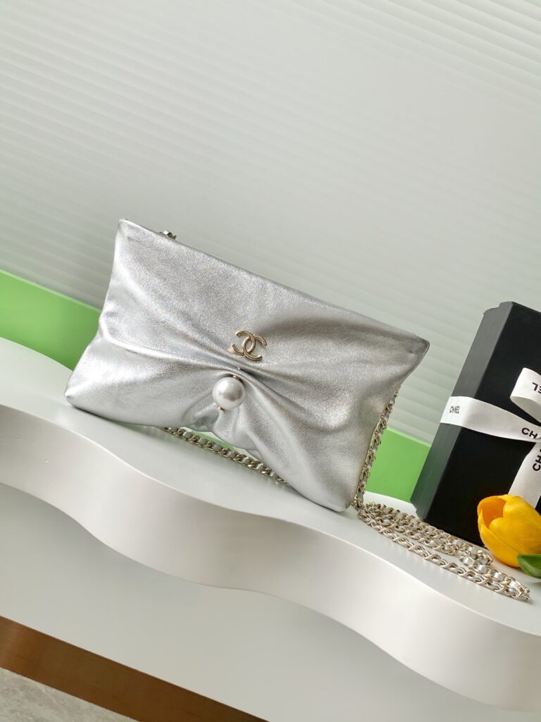 Chanel-25S-AS4613-Silver
