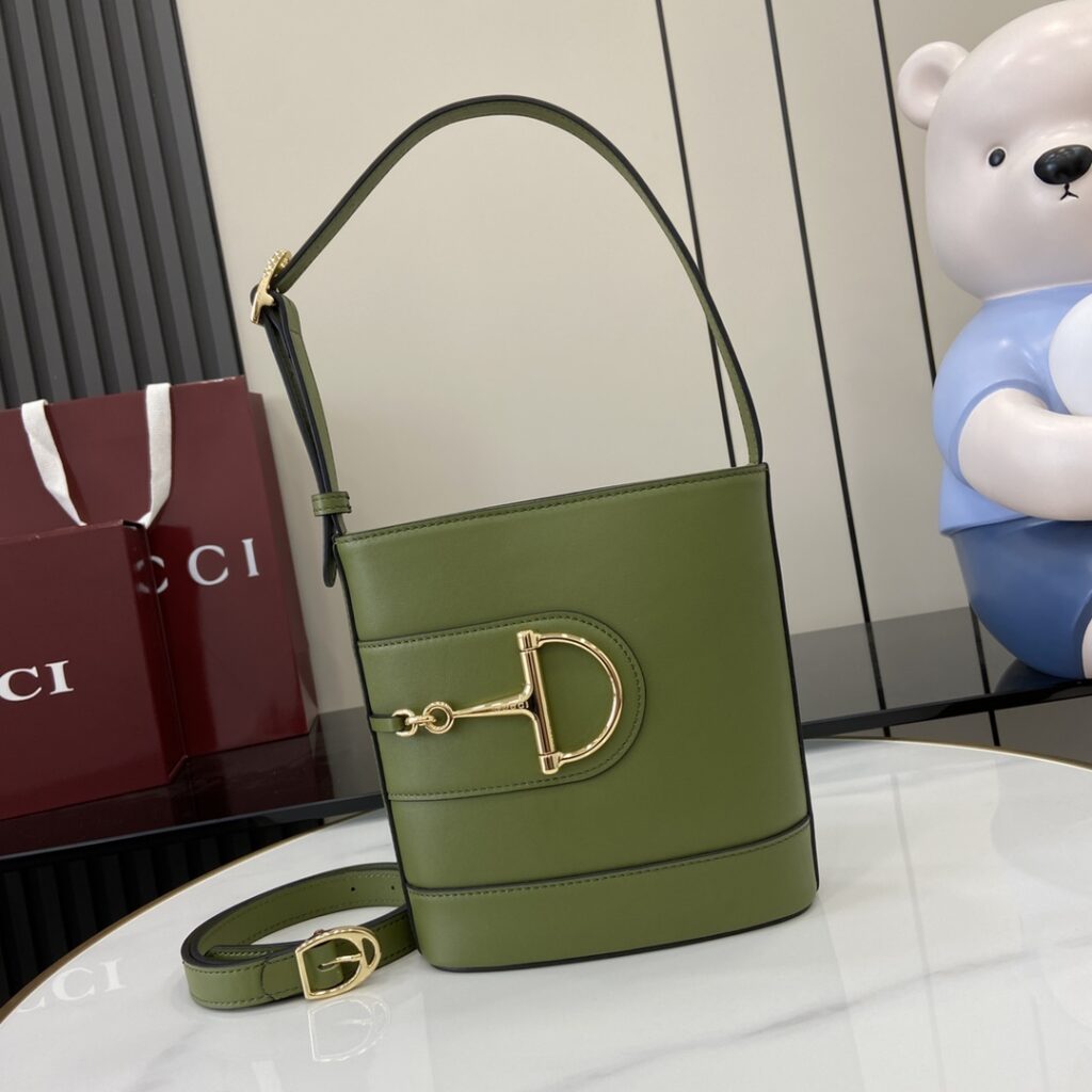 Gucci-73-Small Size-Green smooth leather-833665