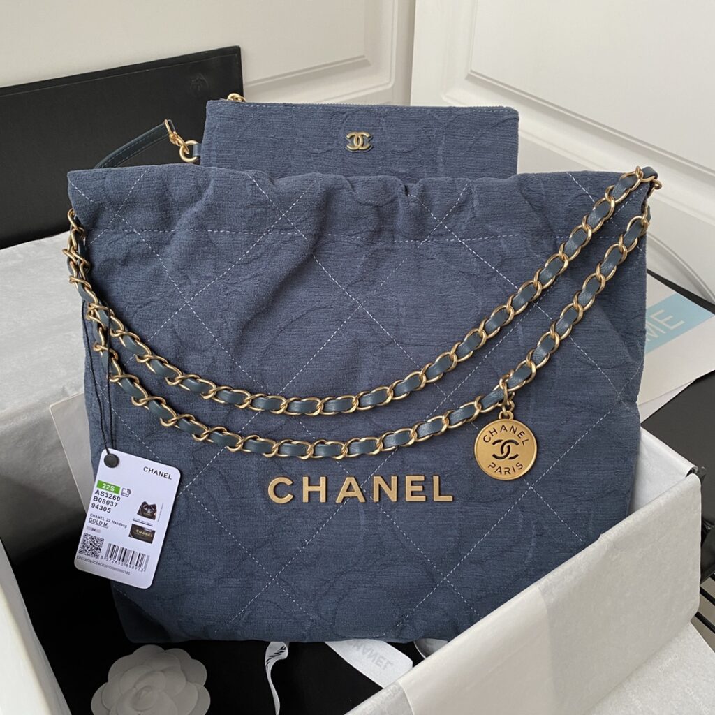 Chanel-22bag-AS3260-Navy blue