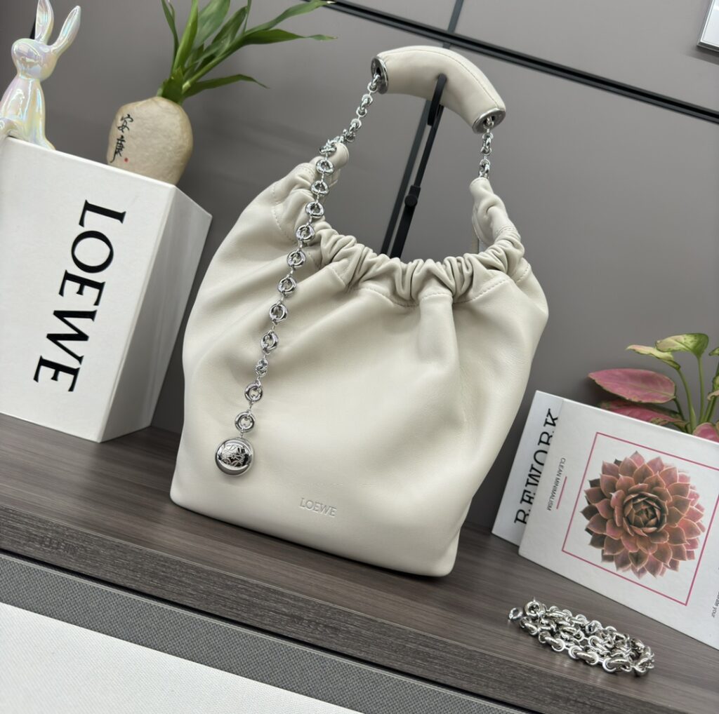 LOEWE-Squeeze-White