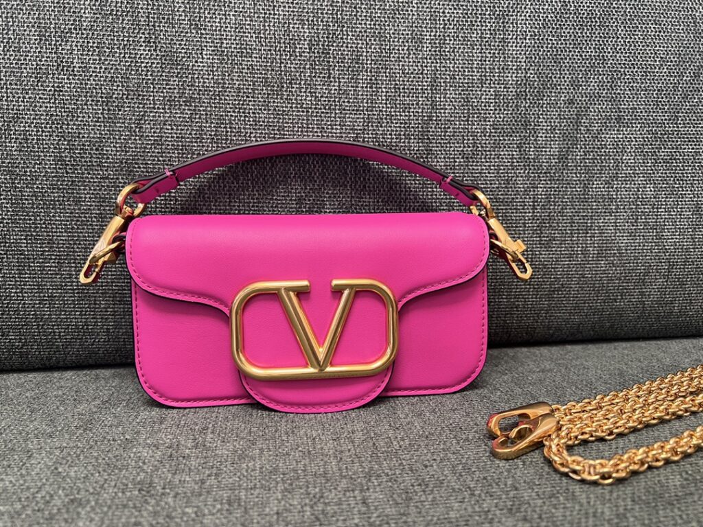 Valentino-Garavani MINILOC- fluorescent rose