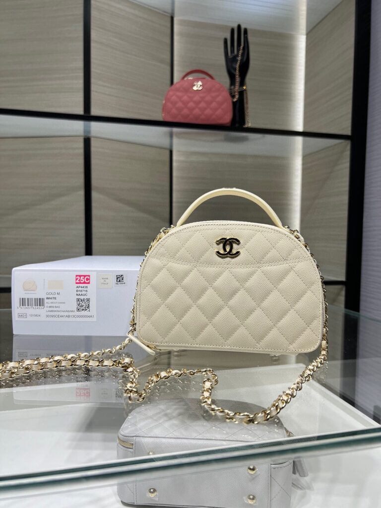 Chanel-25C-AP4438Y-White