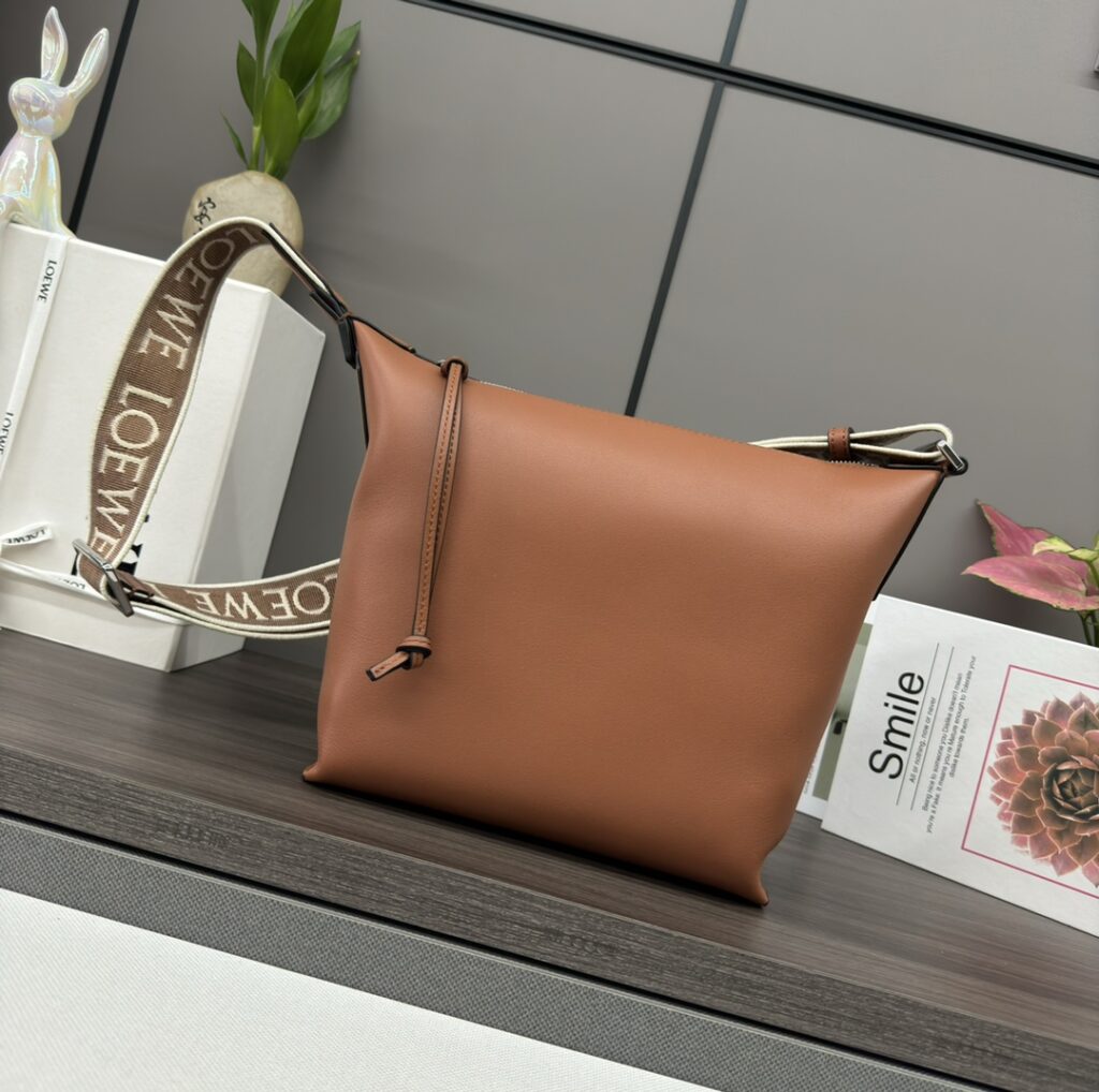 LOEWE-Cubi-Brown