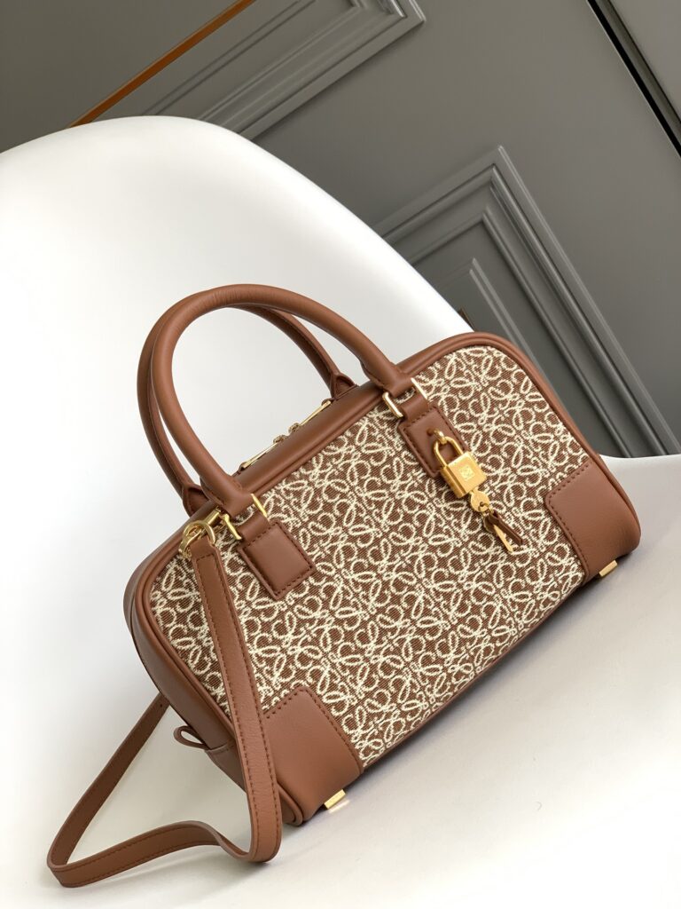LOEWE-Amazona-Brown