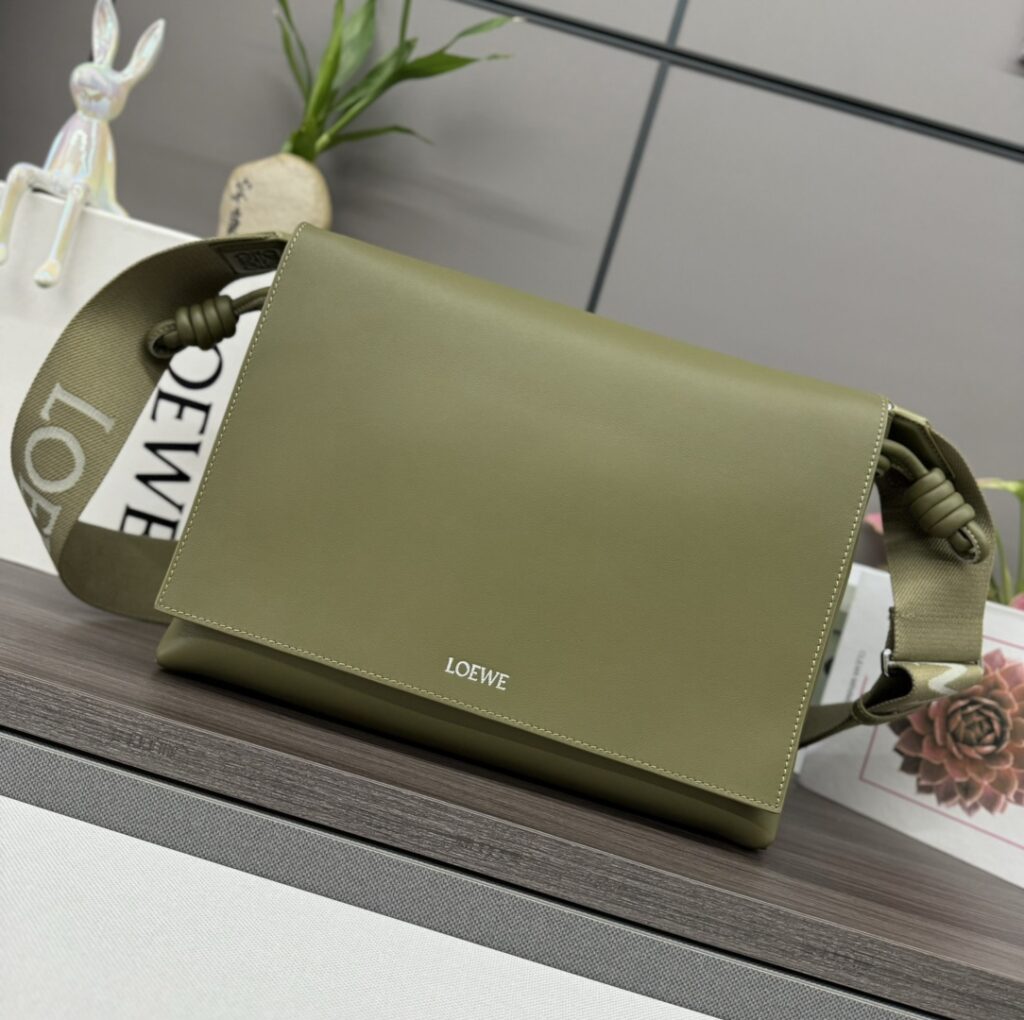 LOEWE-Satchel-Green