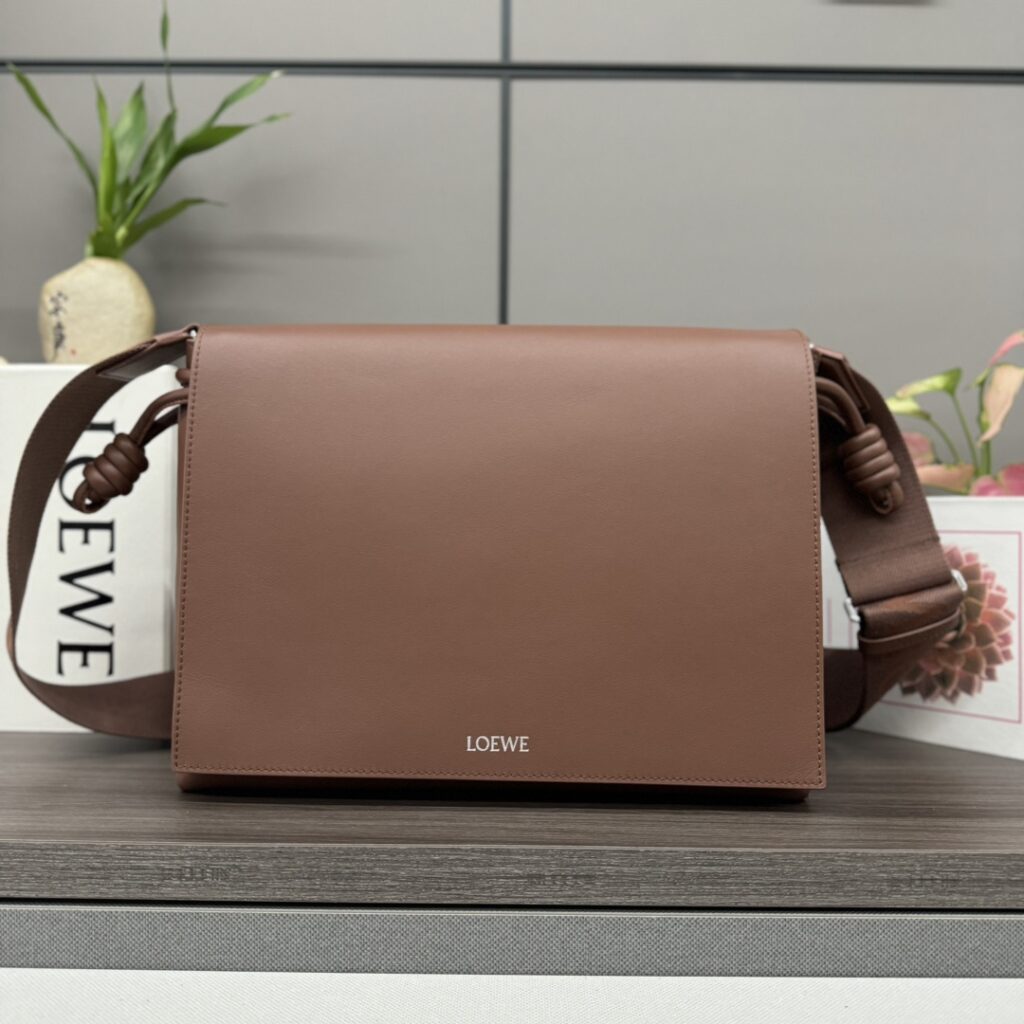 LOEWE-Satchel-Brown