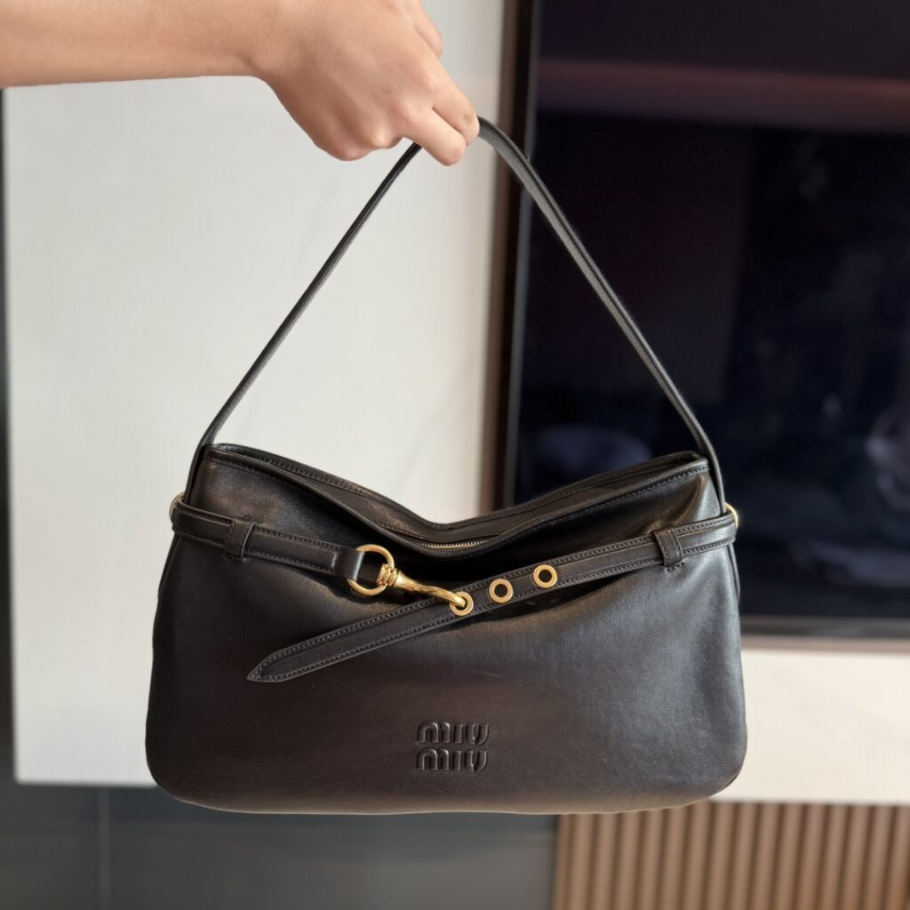 Miumiu-Aventure-5BC181-Black