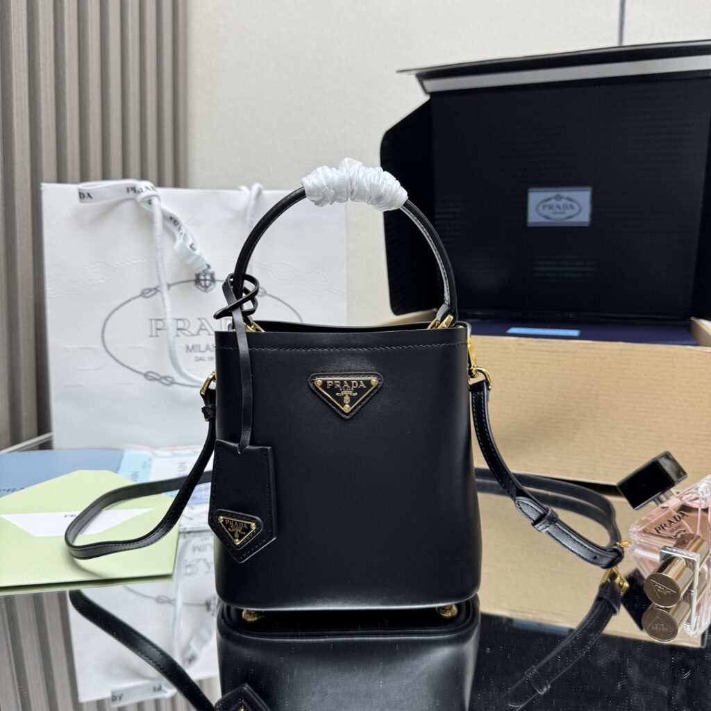 Prada-Panier-Black-1BA373