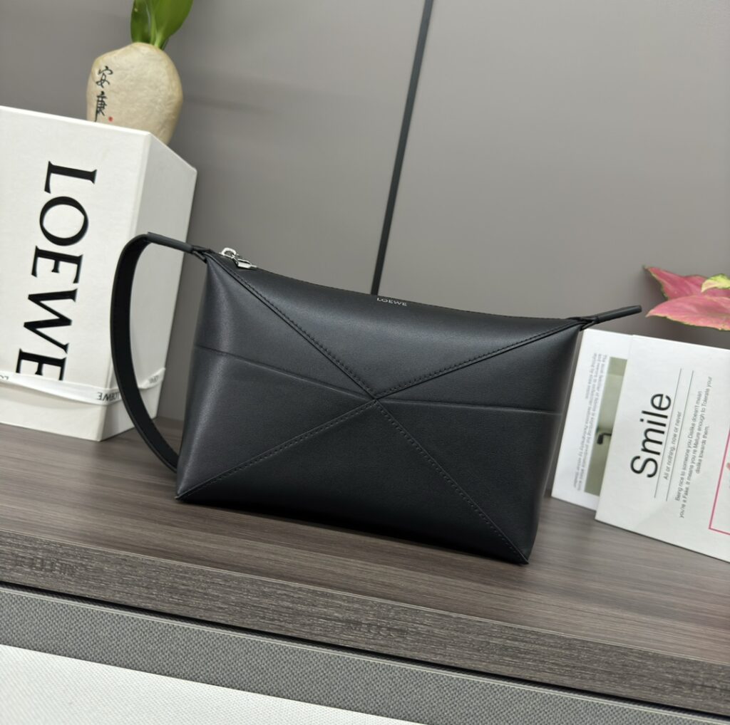 LOEWE-Puzzle Fold-Black
