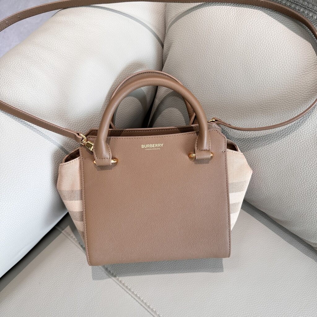 Burberry handbag crossbody bag