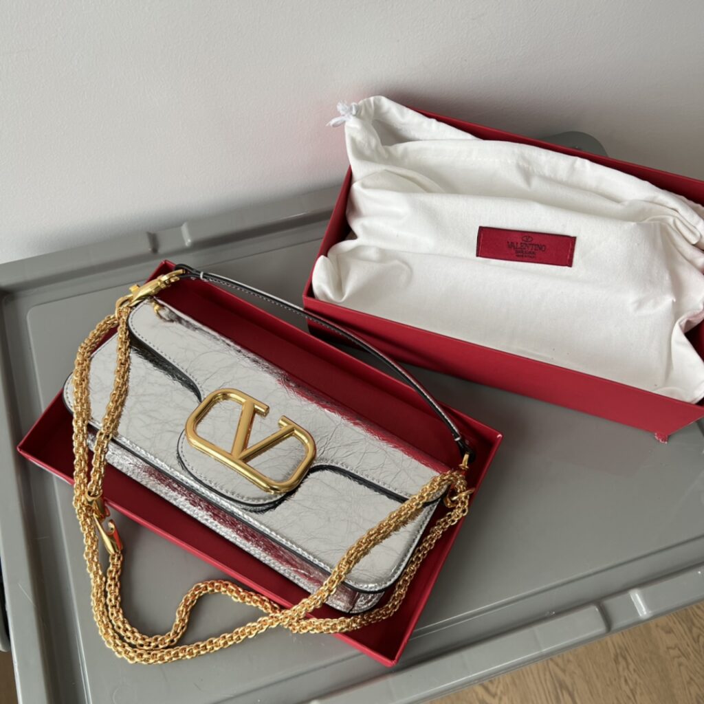 Valentino-VLogoSignacar-Papaya Silver