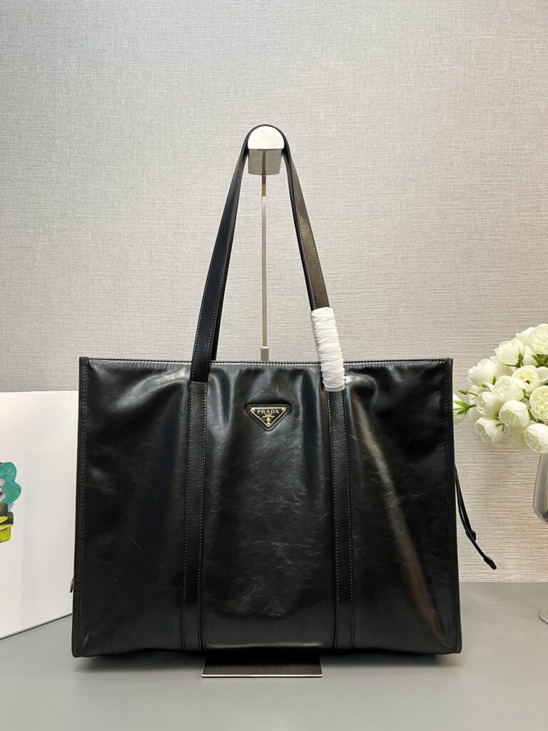 Prada-Wax Leather Tote Bag-Black-1BG460