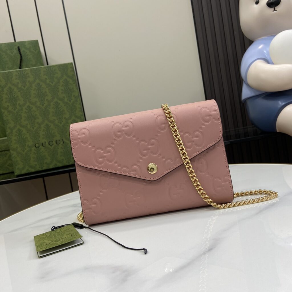 Gucci-Pink wallet with chain-781555
