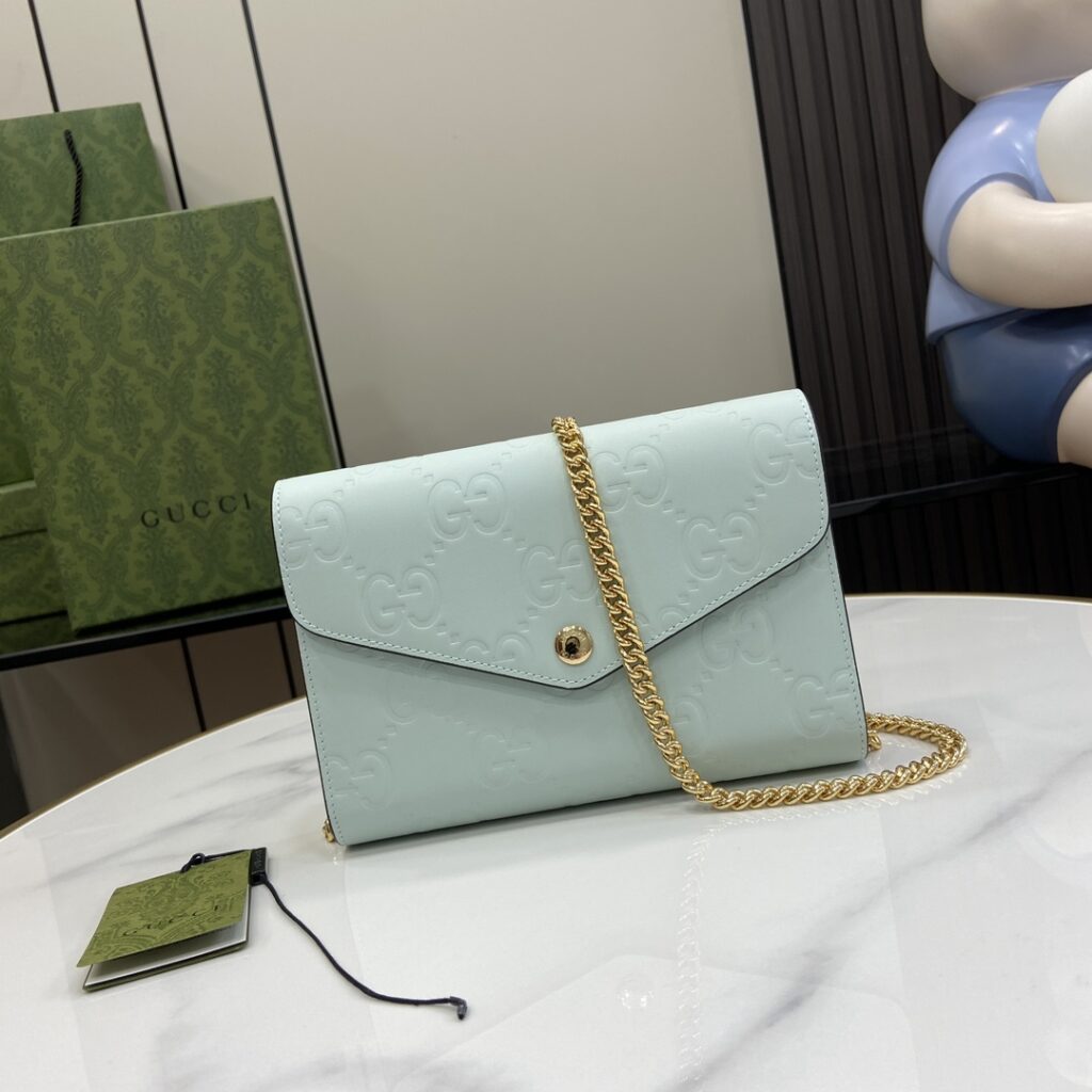 Gucci-Light green wallet with chain-781555