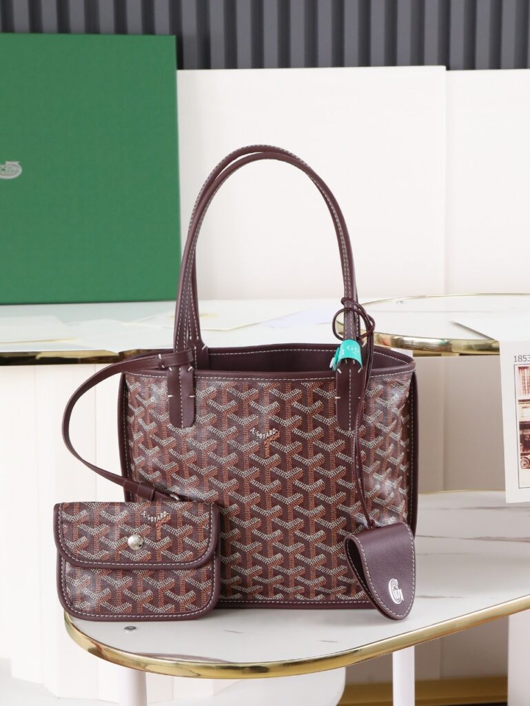 Goyard-2321-Dark red