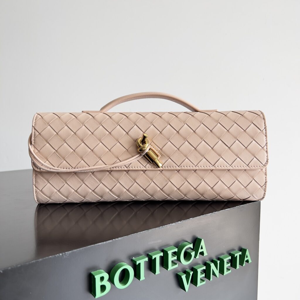 Bottega Veneta-Andiamo-Pink
