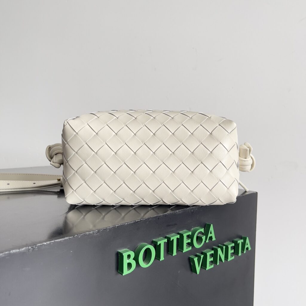 Bottega Veneta-Loop-White