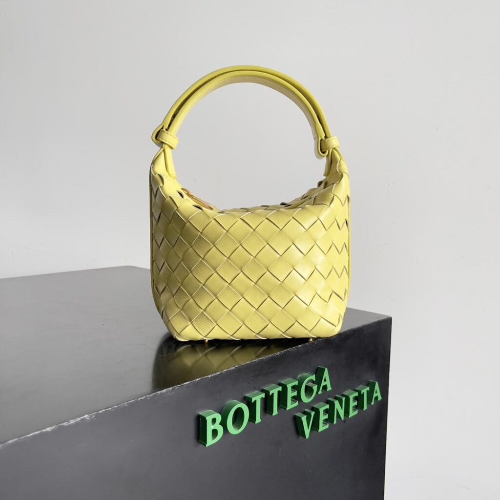 Bottega Veneta-Intrecciato-Yellow