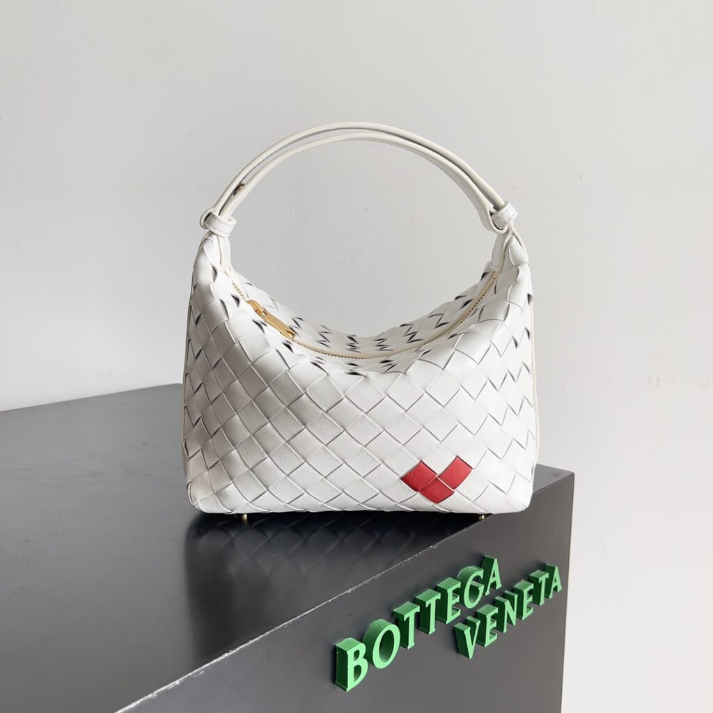 Bottega Veneta-Nappa-Red Heart