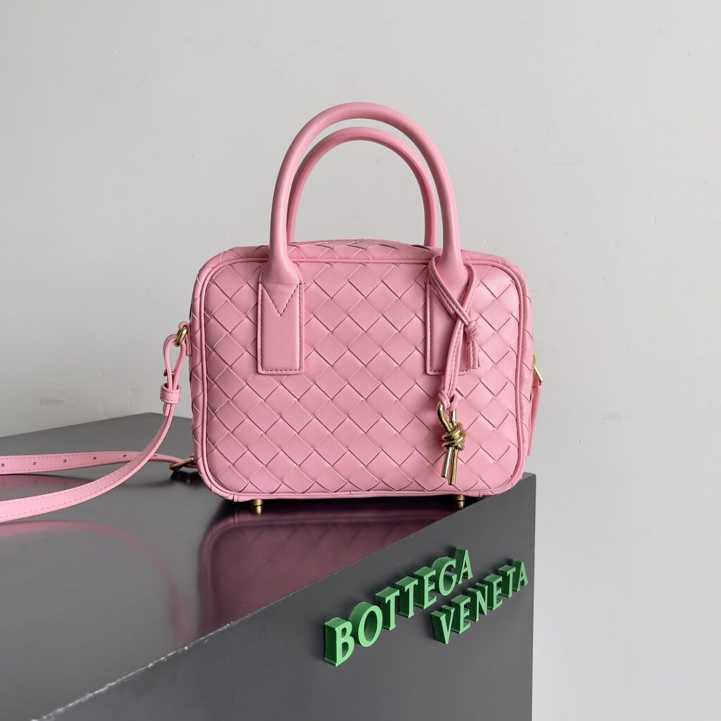 Bottega Veneta-Get Away Leather Bag-Pink