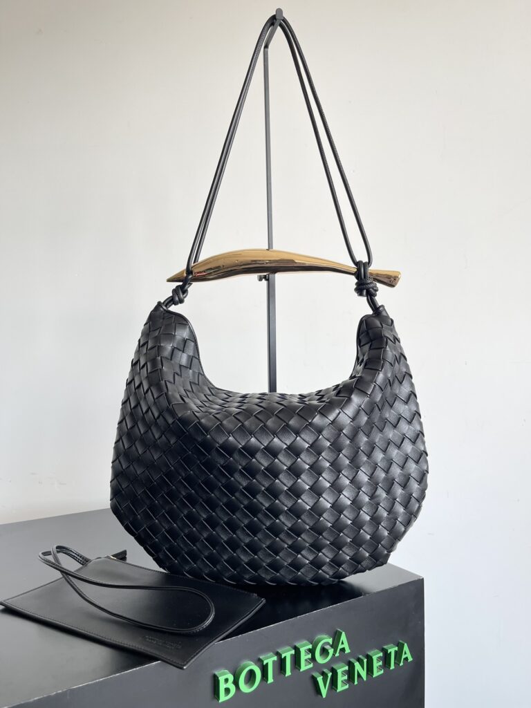 Bottega Veneta-Shoulder-Black
