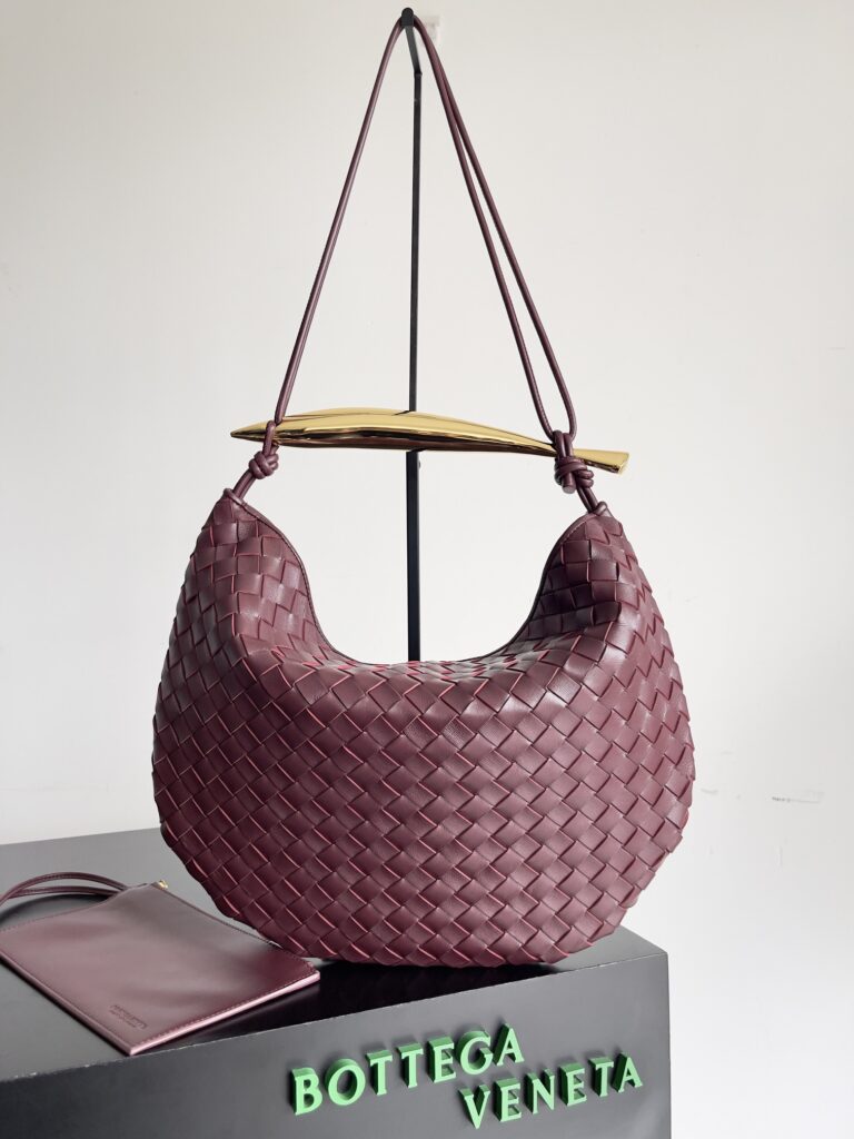 Bottega Veneta-Shoulder-Red