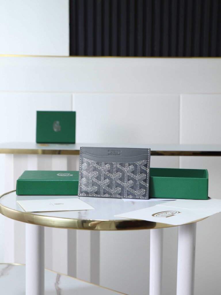 Goyard-020253-Grey