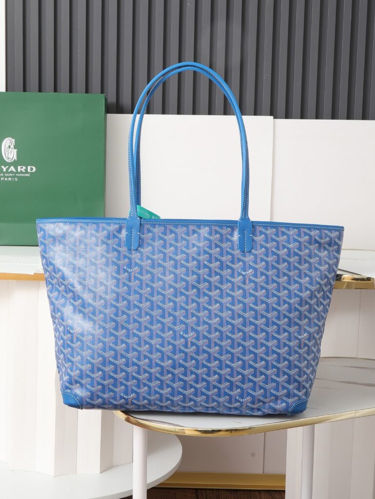 Goyard-Artois-Blue-Medium
