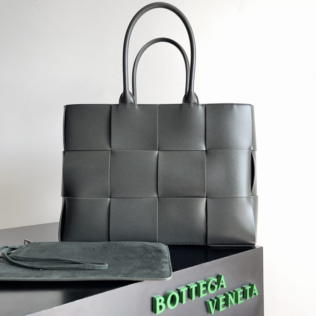 Bottega Veneta-Tote-Space Grey