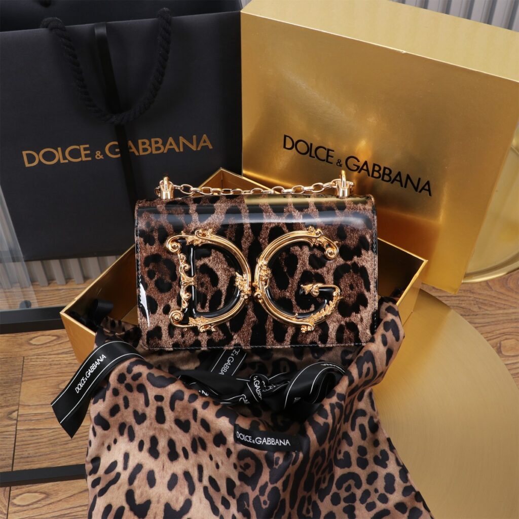 D&G-DG Girls-patent leather leopard print
