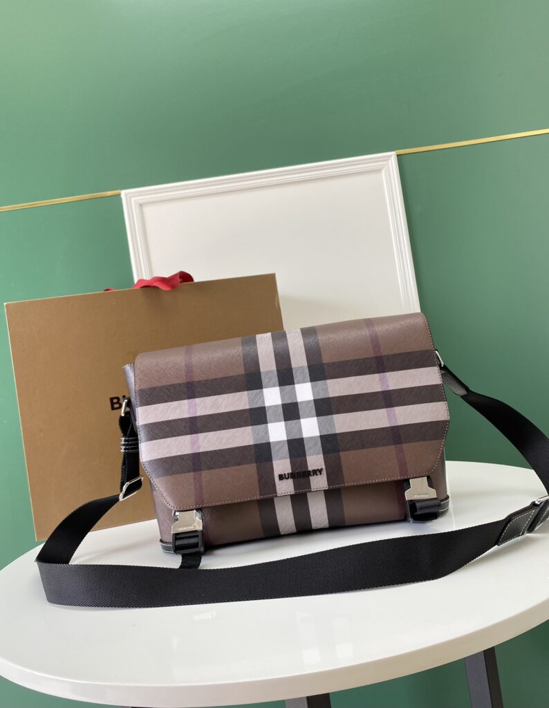 Burberry-Brown-Large size-070480